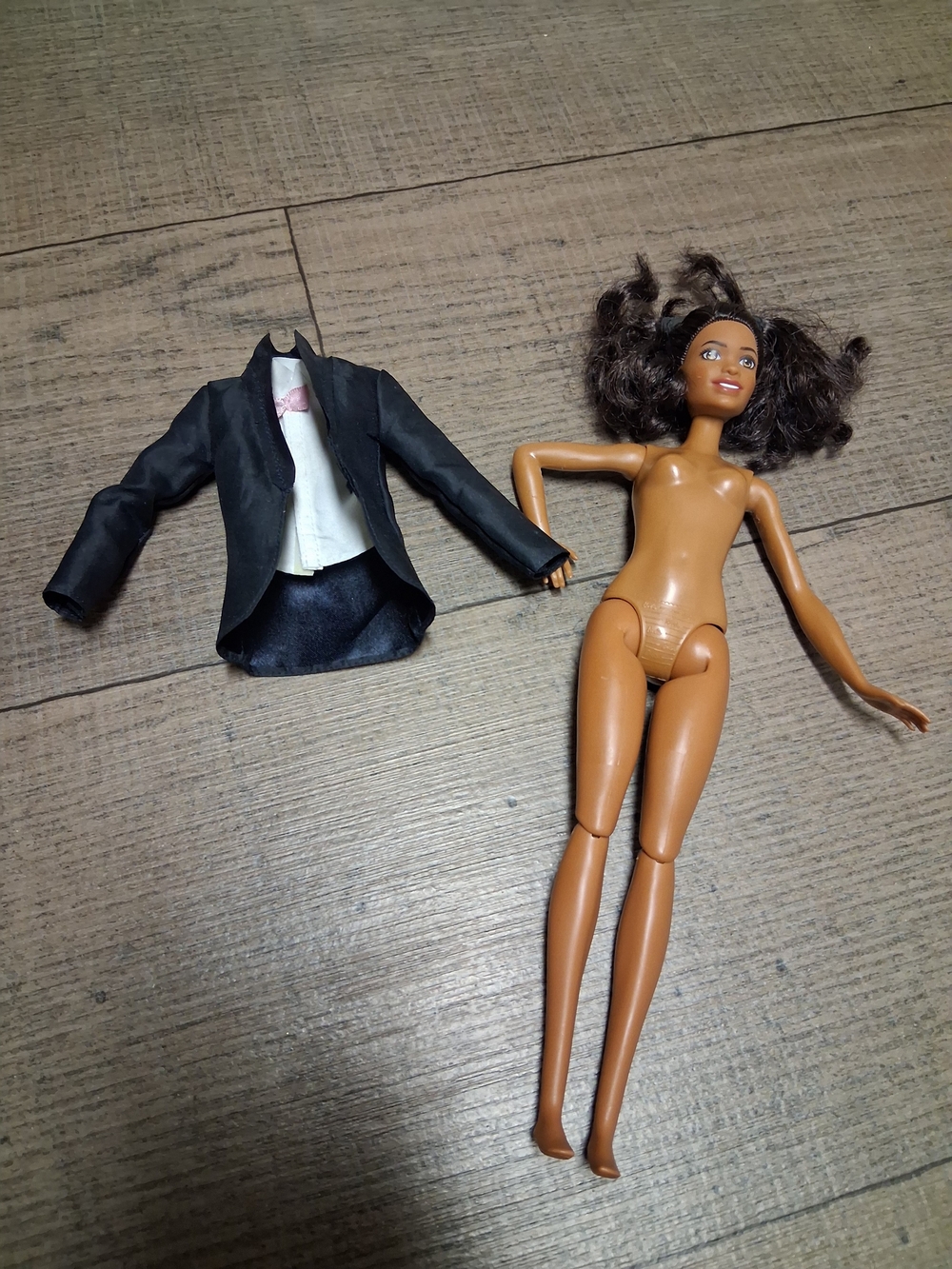 2015 Barbie Mattel Brown Skintone Articulated Doll Body